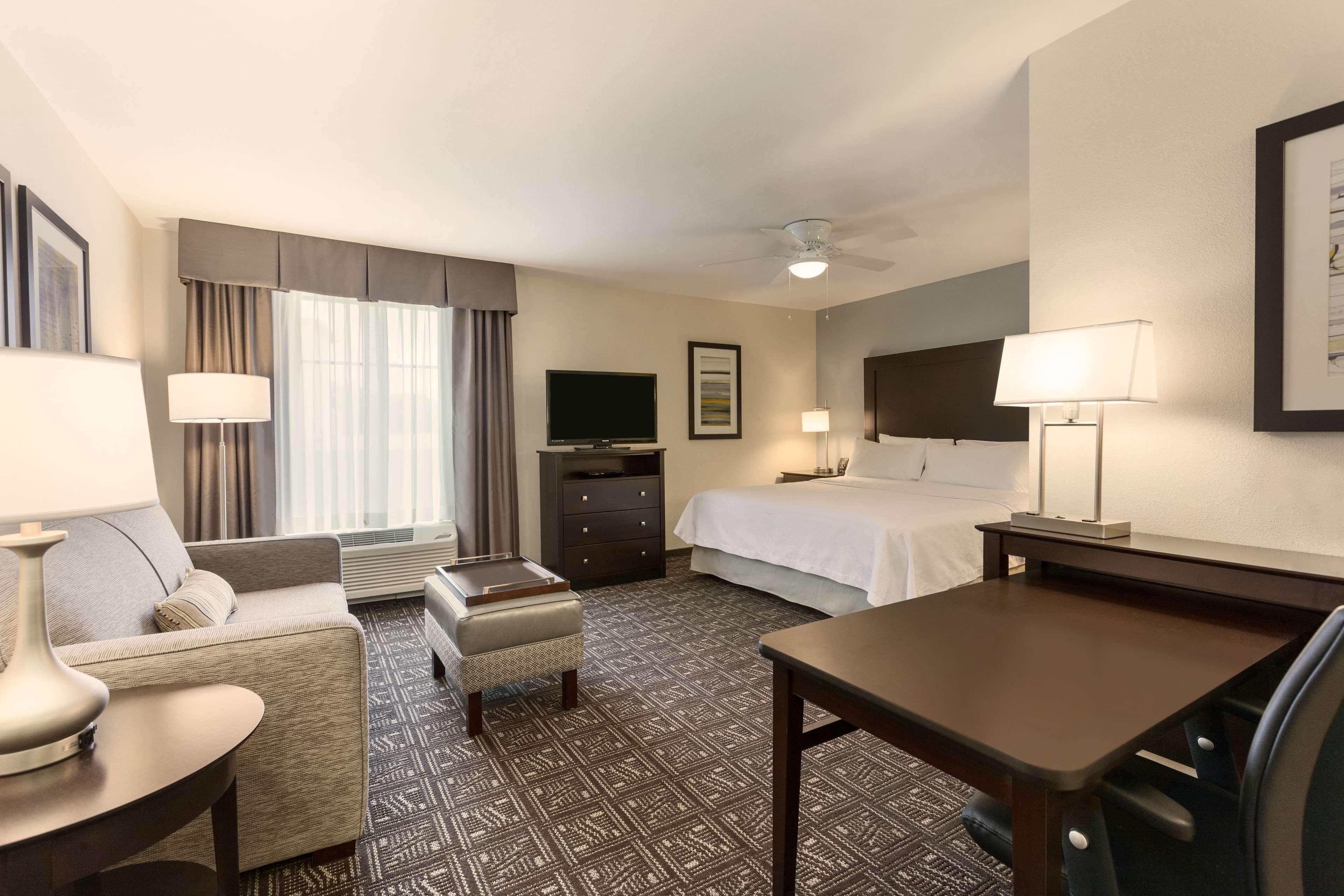 โฮมวูด สวีท บาย ฮิลตัน ฮันท์วิลล์ ดาวน์ทาวน์ Hotel ฮันต์สวิลล์ ภายนอก รูปภาพ